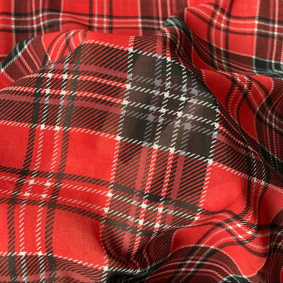Red plaid 3/4 sleeves top - Picture 3 of 4
